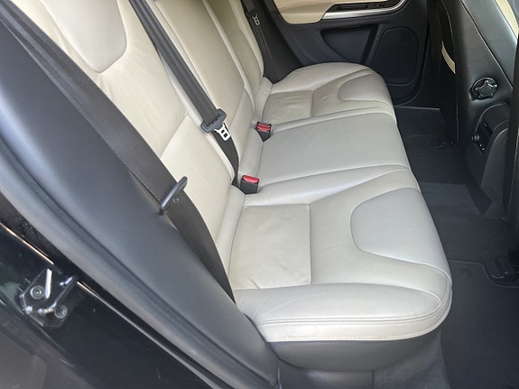 Volvo V60 11 of 24
