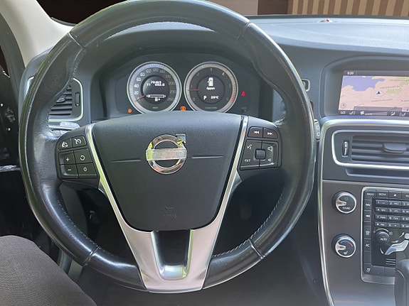 Volvo V60 14 of 24