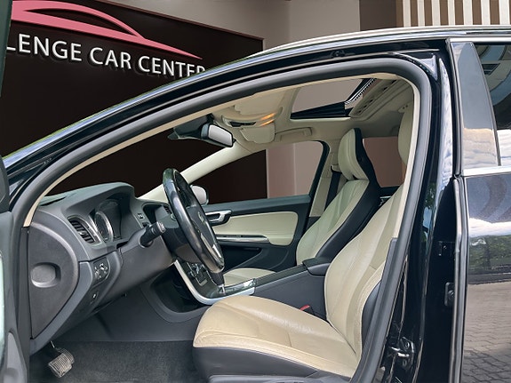 Volvo V60 9 of 24