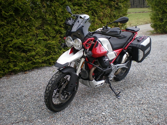 Moto Guzzi V85 TT 3 of 3