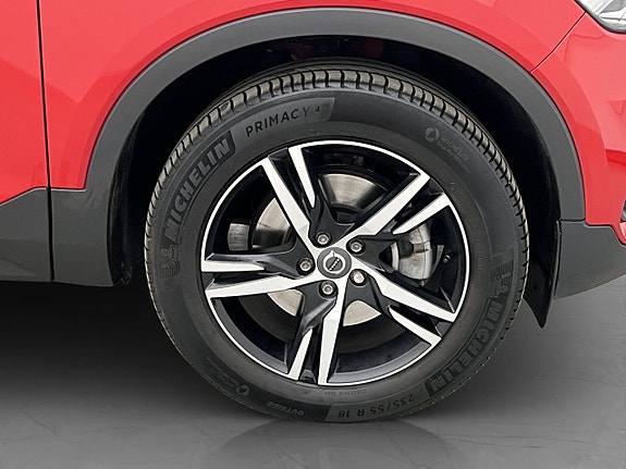 Volvo XC40 10 of 30