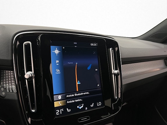 Volvo XC40 24 of 30