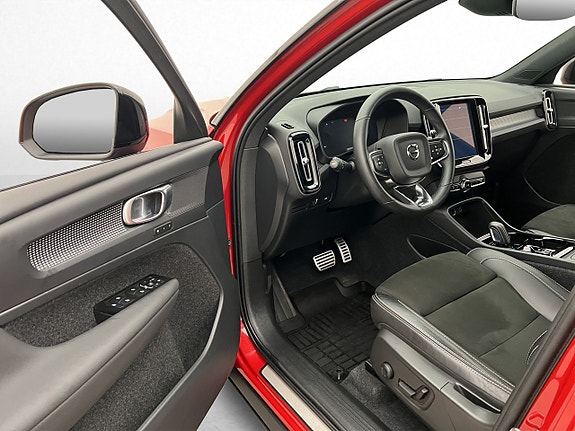 Volvo XC40 20 of 30