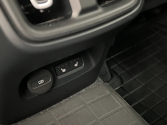 Volvo XC40 19 of 30