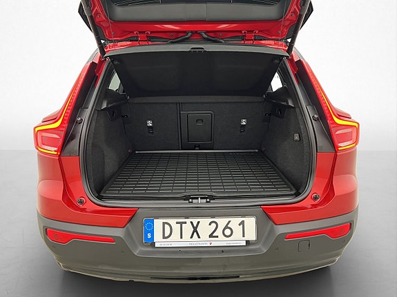 Volvo XC40 16 of 30