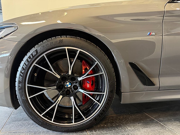 BMW 540i 6 of 29