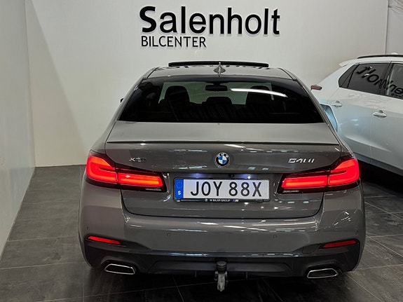 BMW 540i 9 of 29