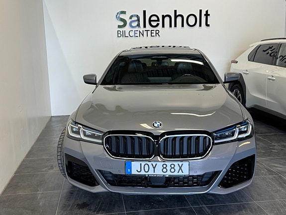 BMW 540i 3 of 5
