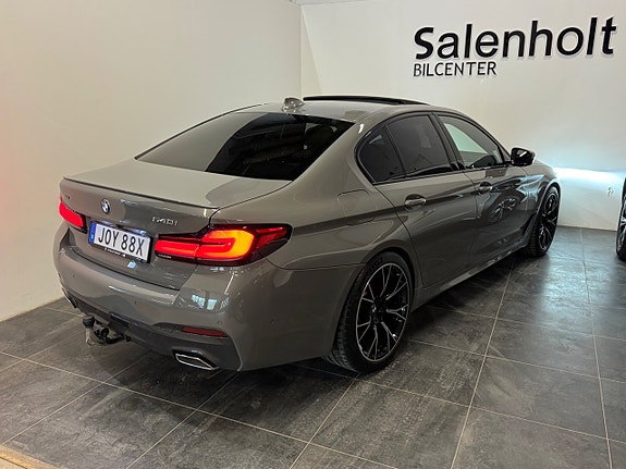 BMW 540i 8 of 29