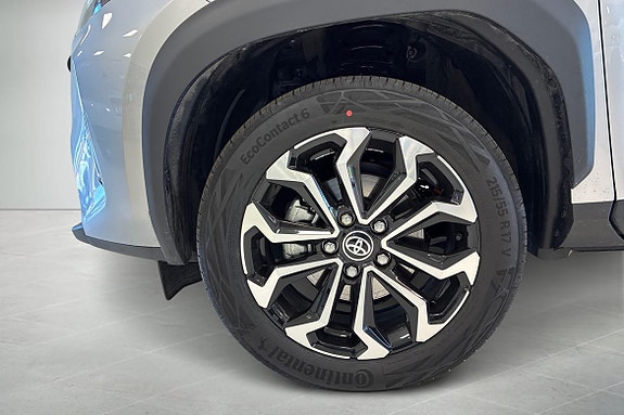 Toyota Yaris Cross 15 of 19