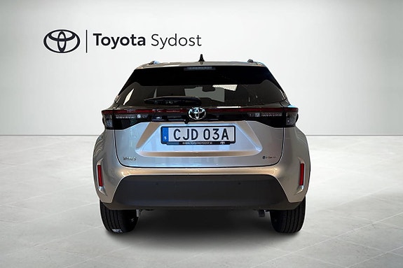 Toyota Yaris Cross 4 of 19