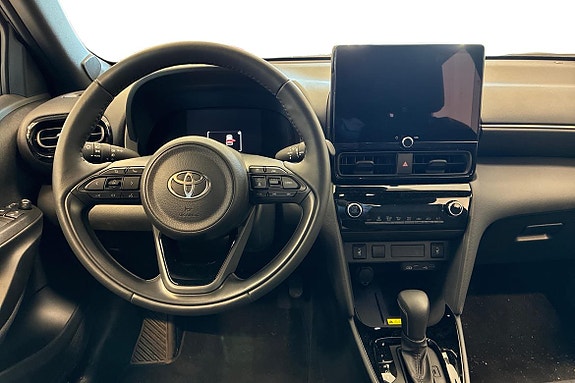 Toyota Yaris Cross 8 of 19