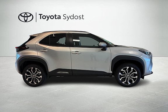 Toyota Yaris Cross 16 of 19