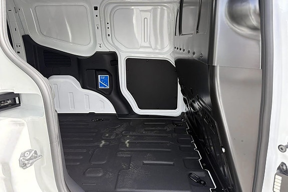 Ford Transit Courier 5 of 5