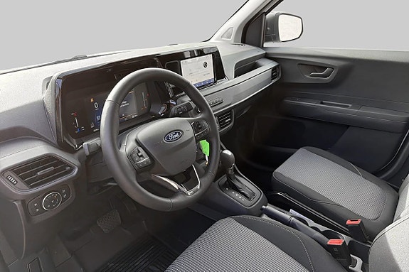 Ford Transit Courier 8 of 15