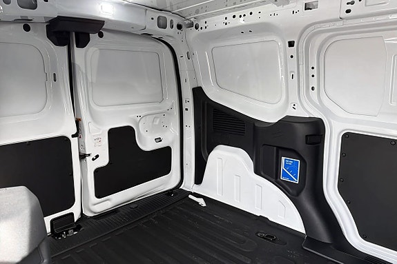 Ford Transit Courier 6 of 15