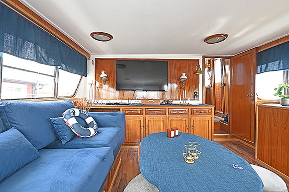 Circe - Nyrenoverad Benettiyacht byggd 1964. 18.86 m x 5.04 m 4 of 13