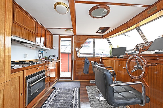 Circe - Nyrenoverad Benettiyacht byggd 1964. 18.86 m x 5.04 m 3 of 13