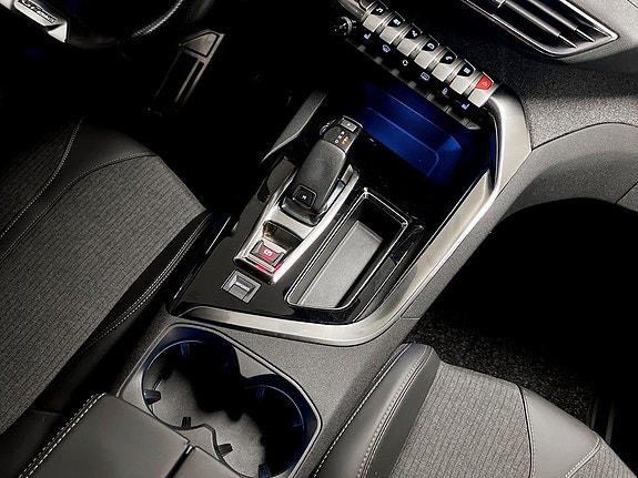 Peugeot 3008 10 of 15