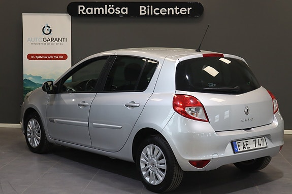 Renault Clio 9 of 18