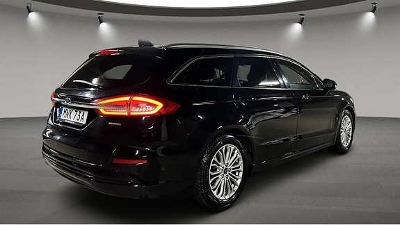 Ford Mondeo 3 of 5