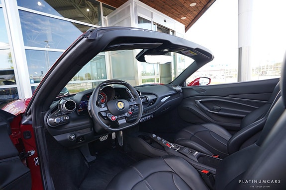 Ferrari F8 Spider 7 of 23