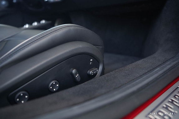 Ferrari F8 Spider 14 of 23