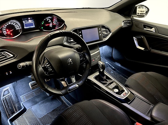 Peugeot 308 SW 4 of 5