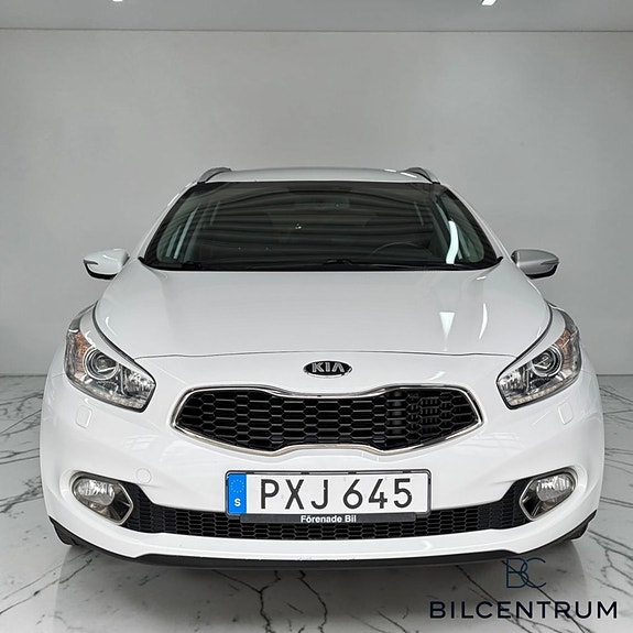 Kia Ceed 2 of 5