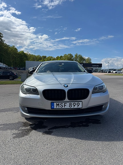 BMW 520d 3 of 13