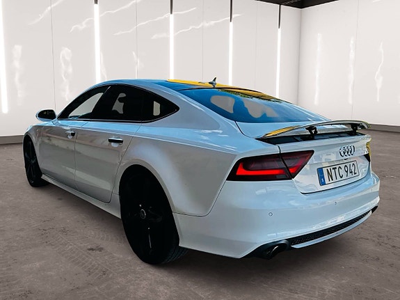 Audi A7 4 of 5