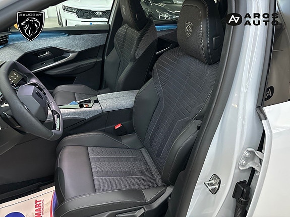 Peugeot e-5008 10 of 21