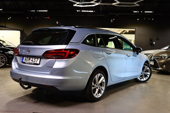 Opel Astra 4 of 5