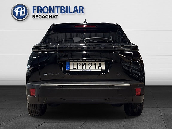 Peugeot e-2008 7 of 24