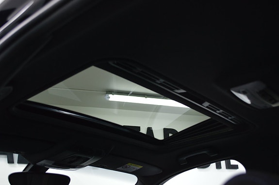 BMW M140i 7 of 27
