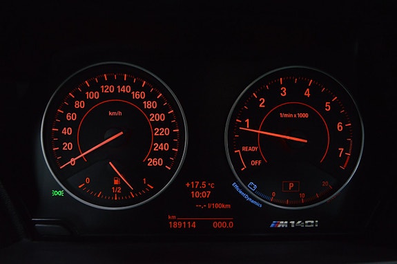 BMW M140i 13 of 27