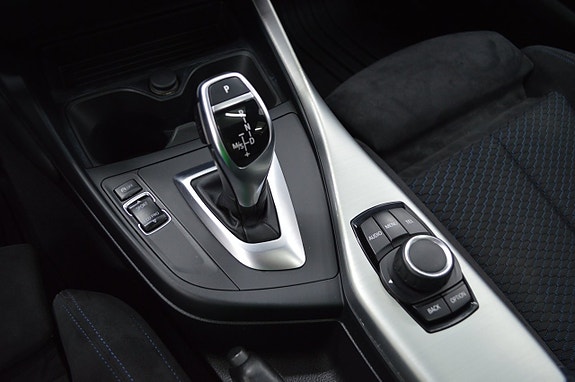 BMW M140i 23 of 27