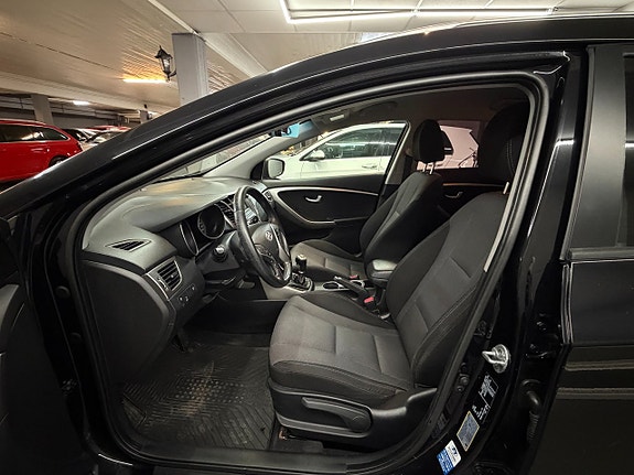 Hyundai i30 11 of 15