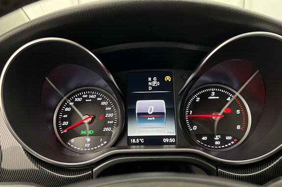 Mercedes-Benz V220 d 15 of 26