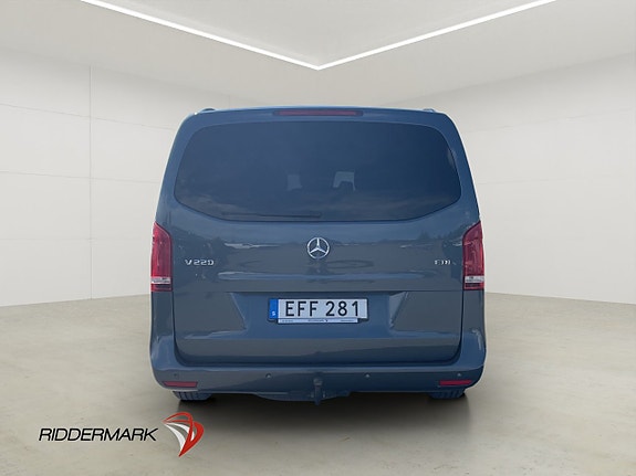 Mercedes-Benz V220 d 8 of 26