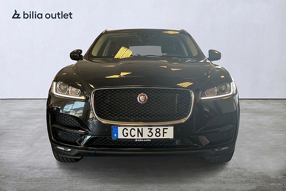 Jaguar F-PACE 9 of 28