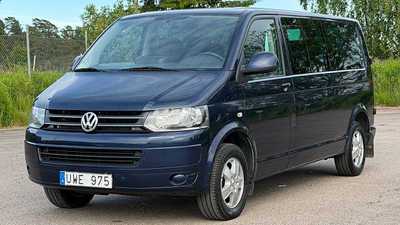 Volkswagen Caravelle 3 of 5