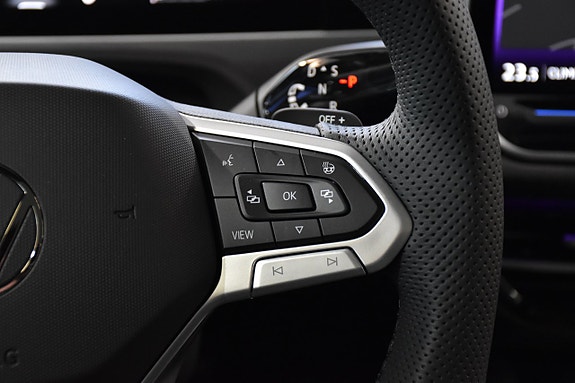 Volkswagen Passat 11 of 25