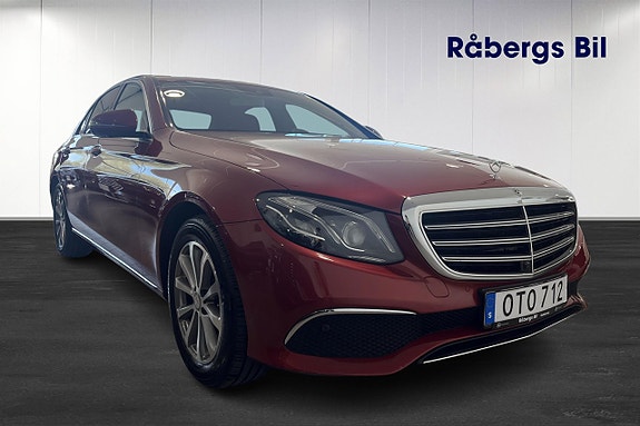 Mercedes-Benz E220 d 2 of 5