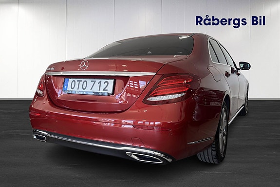 Mercedes-Benz E220 d 4 of 5