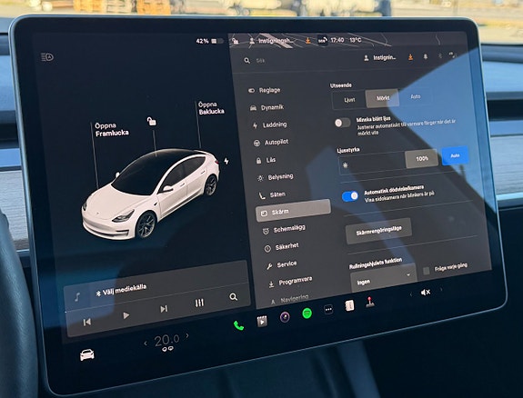 Tesla Model 3 25 of 30