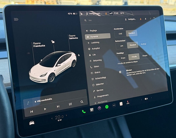 Tesla Model 3 20 of 30
