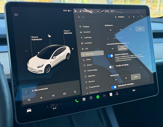 Tesla Model 3 23 of 30