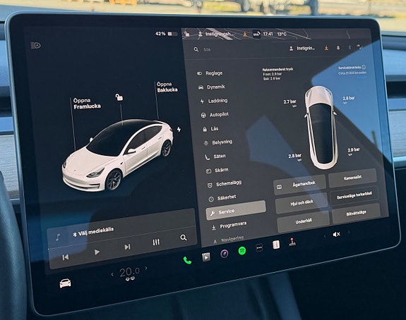 Tesla Model 3 28 of 30