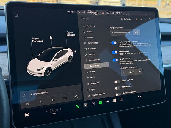 Tesla Model 3 29 of 30